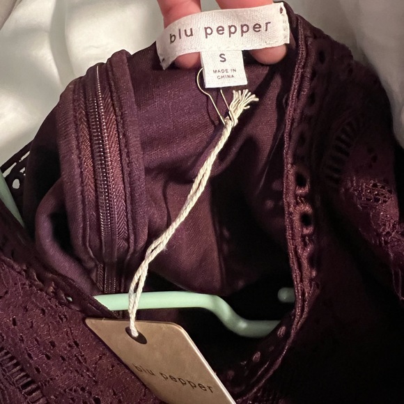 Vici - Honor Me Lace Dress (Wine) - Picture 4 of 5